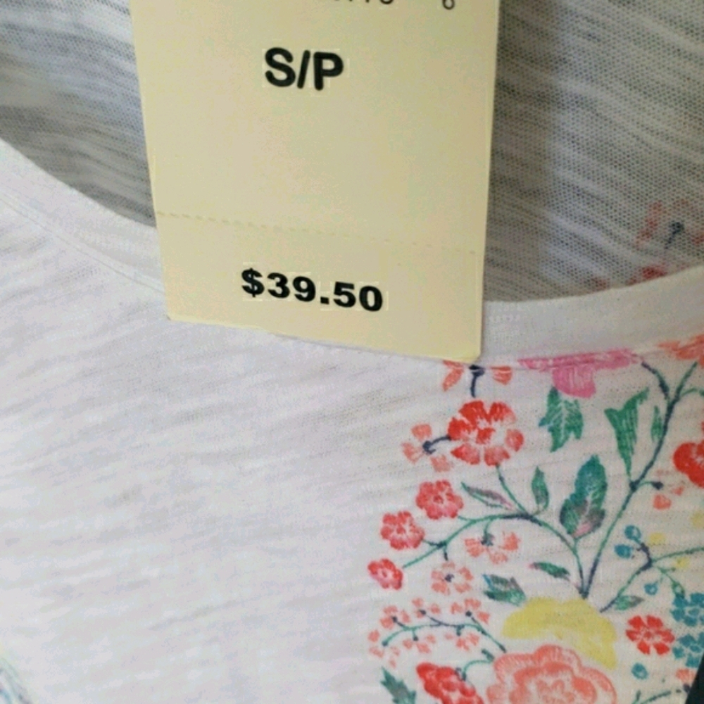 Lucky Brand Womens All Over Paisley Floral Tee Size Small NEW - Picture 9 of 10